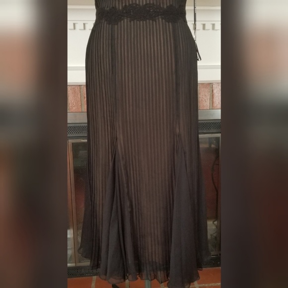 Tadashi Shoji Aditya Pleated Black Chiffon Dress - Picture 5 of 8